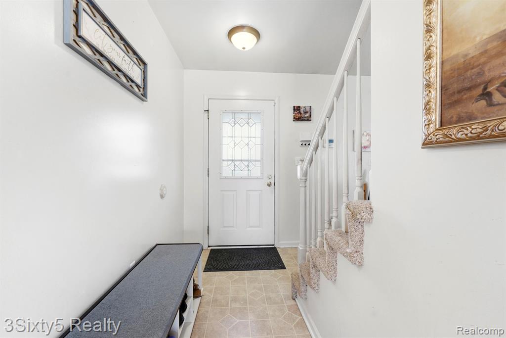 243 Emmons Boulevard, Wyandotte, MI 48192 — Photo 3