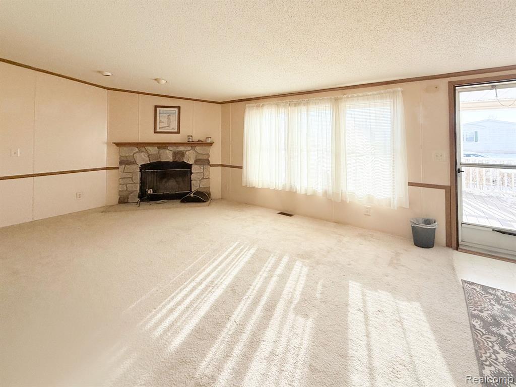 8737 Daniel Drive, Newport, MI 48166 — Photo 4
