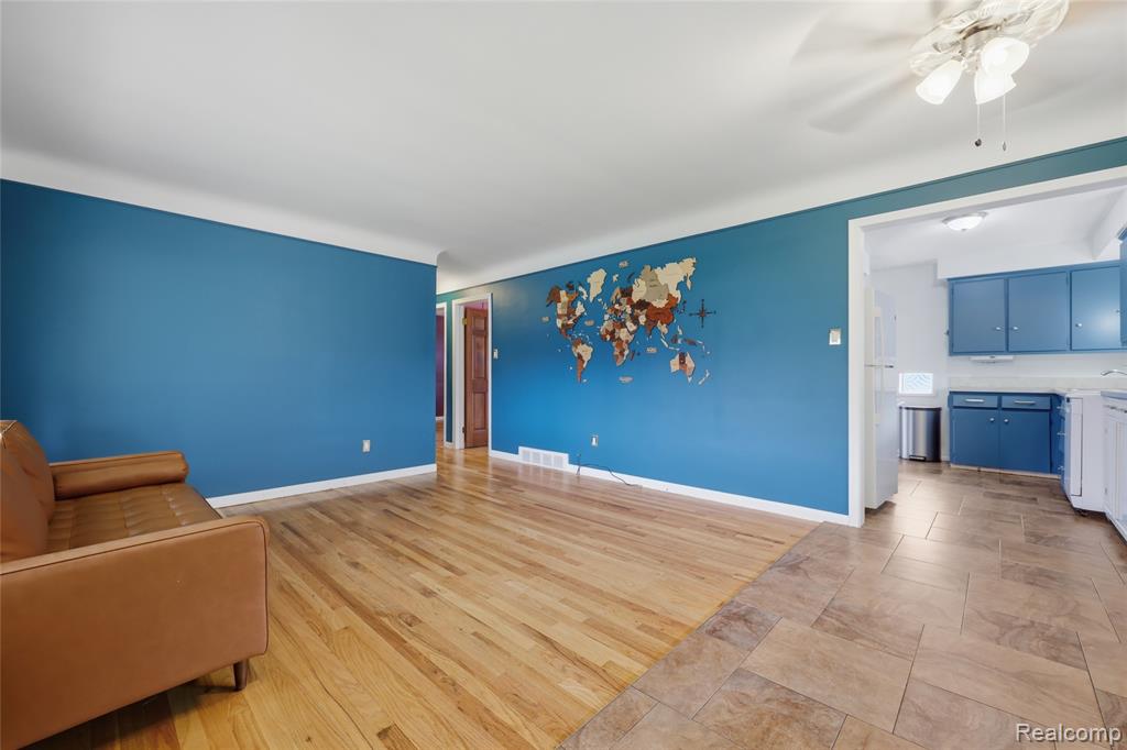 24920 Star Valley Drive, Saint Clair Shores, MI 48080 — Photo 4