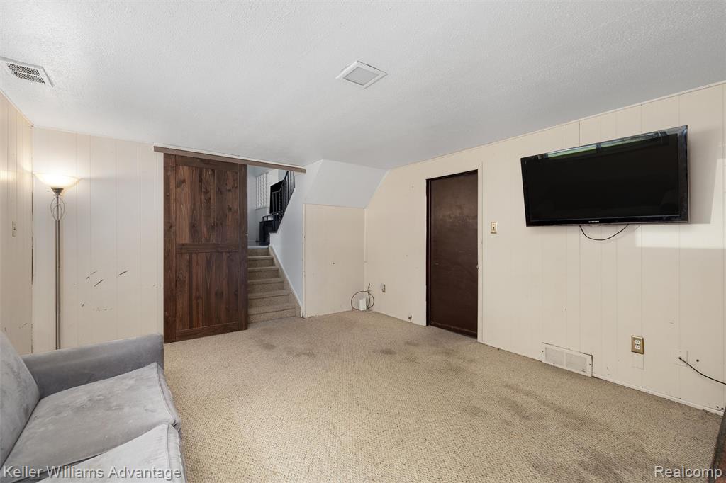 9428 Oak Street, Taylor, MI 48180 — Photo 12
