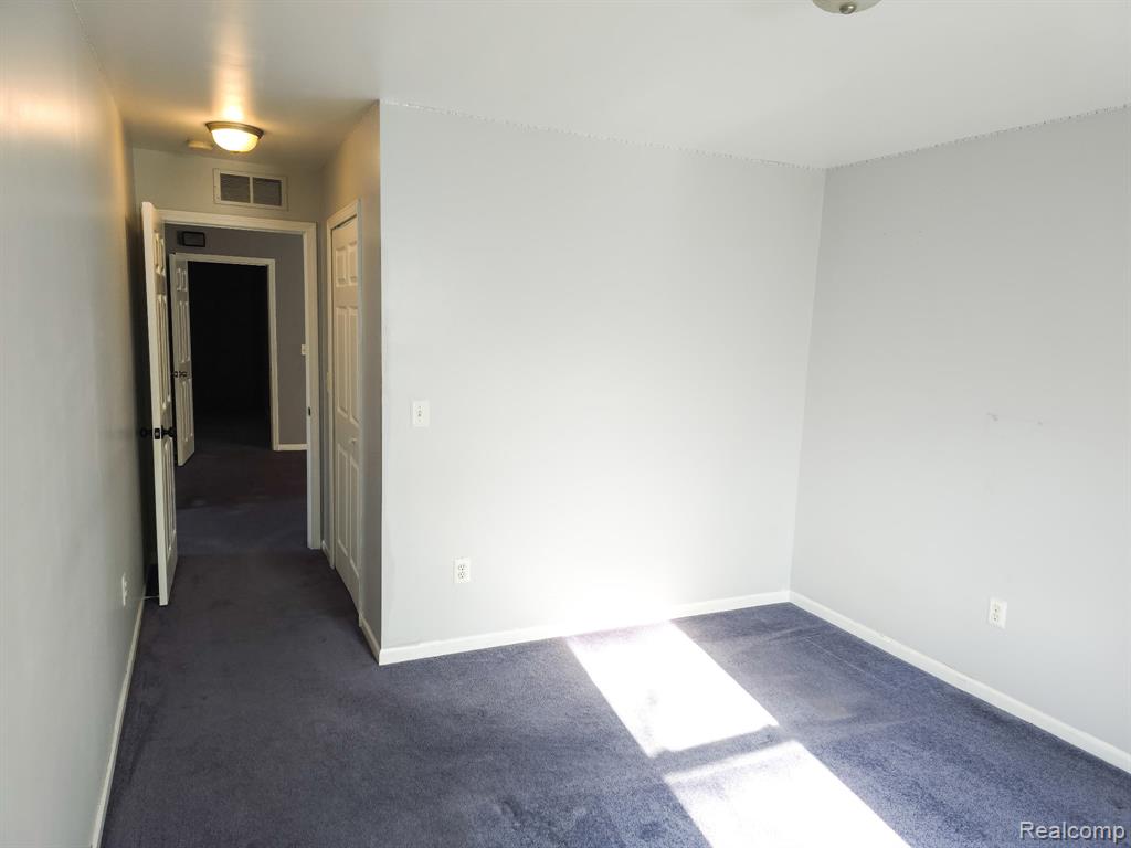 17177 Higdon Drive, Brownstown, MI 48193 — Photo 30