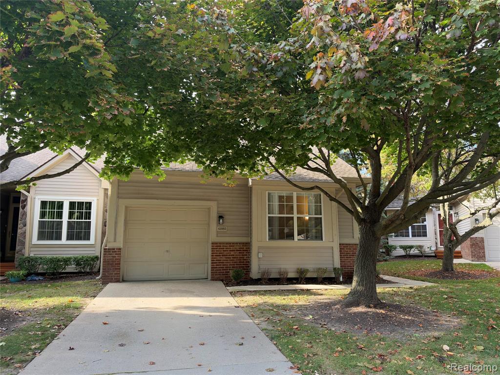 41883 CANTEBURY Drive, Novi, MI 48377