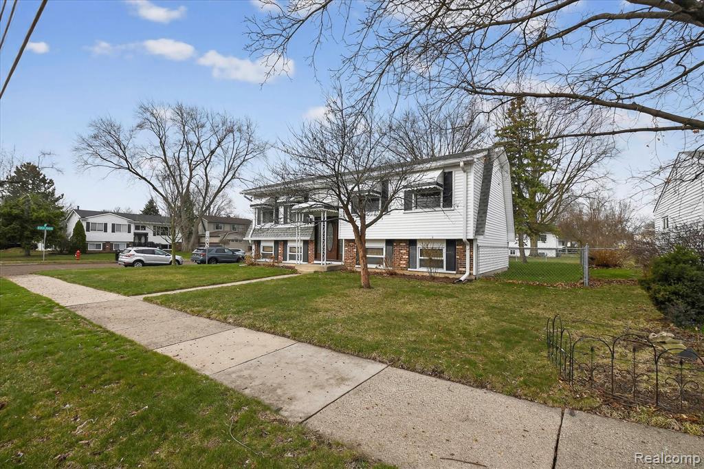 9187 N Sheldon Road, Plymouth, MI 48170 — Photo 2