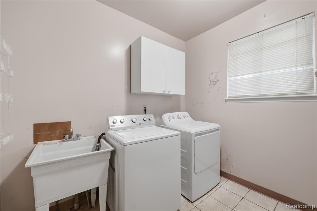 2229 Hillcrescent Drive, Troy, MI 48085 — Photo 17