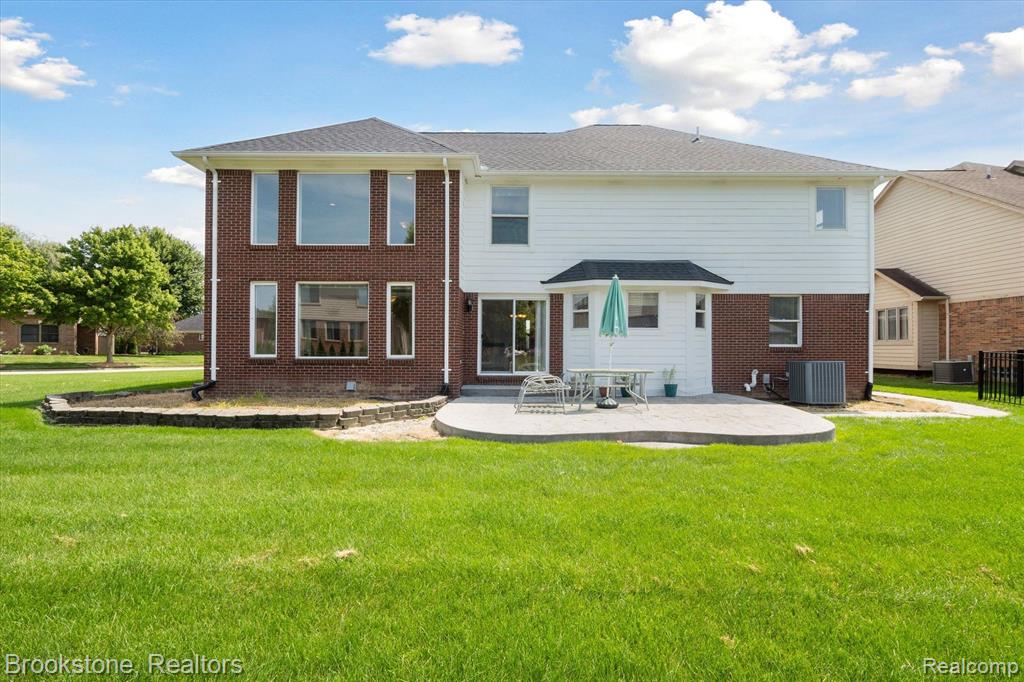 53329 SHAWN Drive, Chesterfield, MI 48047 — Photo 47