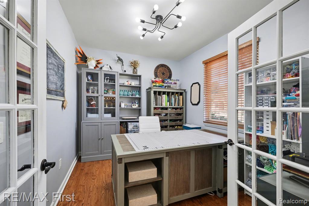 20400 Robinway Drive, Macomb, MI 48036 — Photo 16