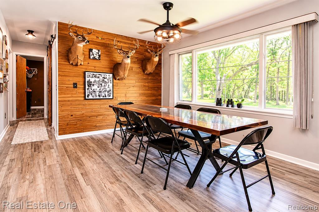 1325 S Hospital Road, Waterford, MI 48327 — Photo 13