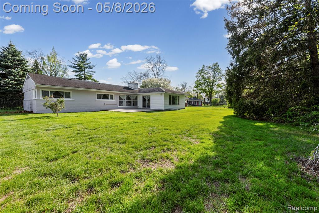 7396 Cornwall Court, West Bloomfield, MI — Photo 32