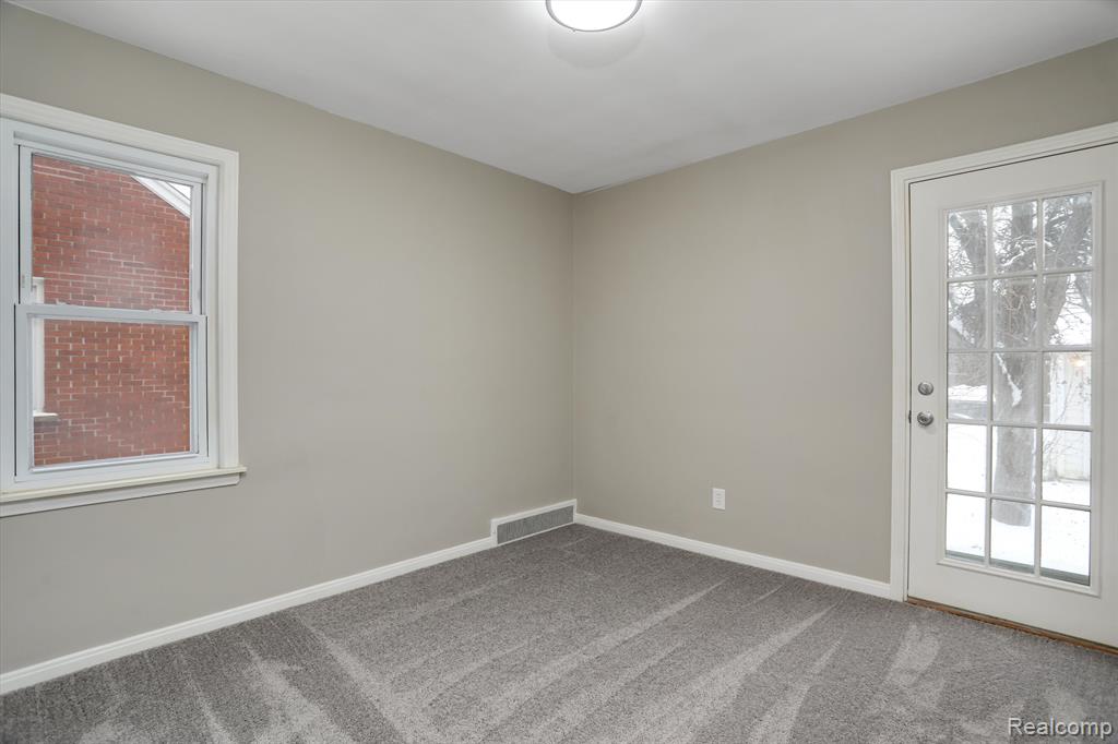 9653 QUANDT Avenue, Allen Park, MI 48101 — Photo 17