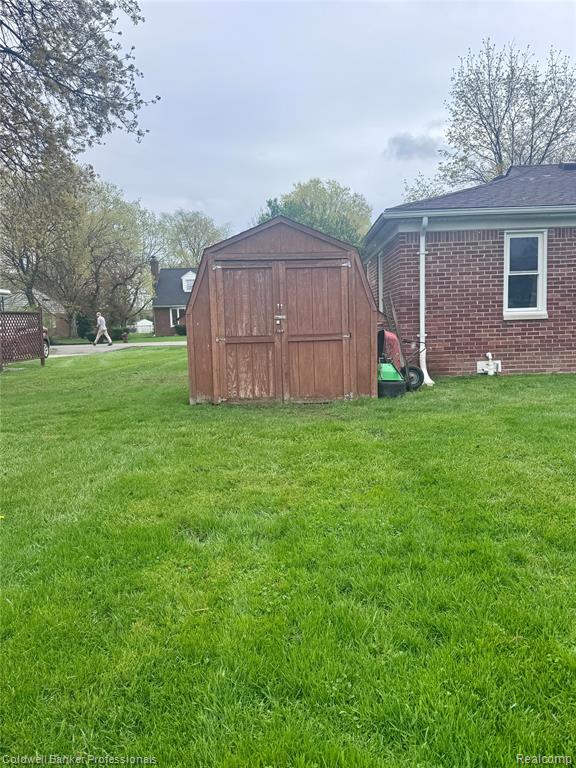 33103 Edgegrove, Fraser, MI 48026 — Photo 23