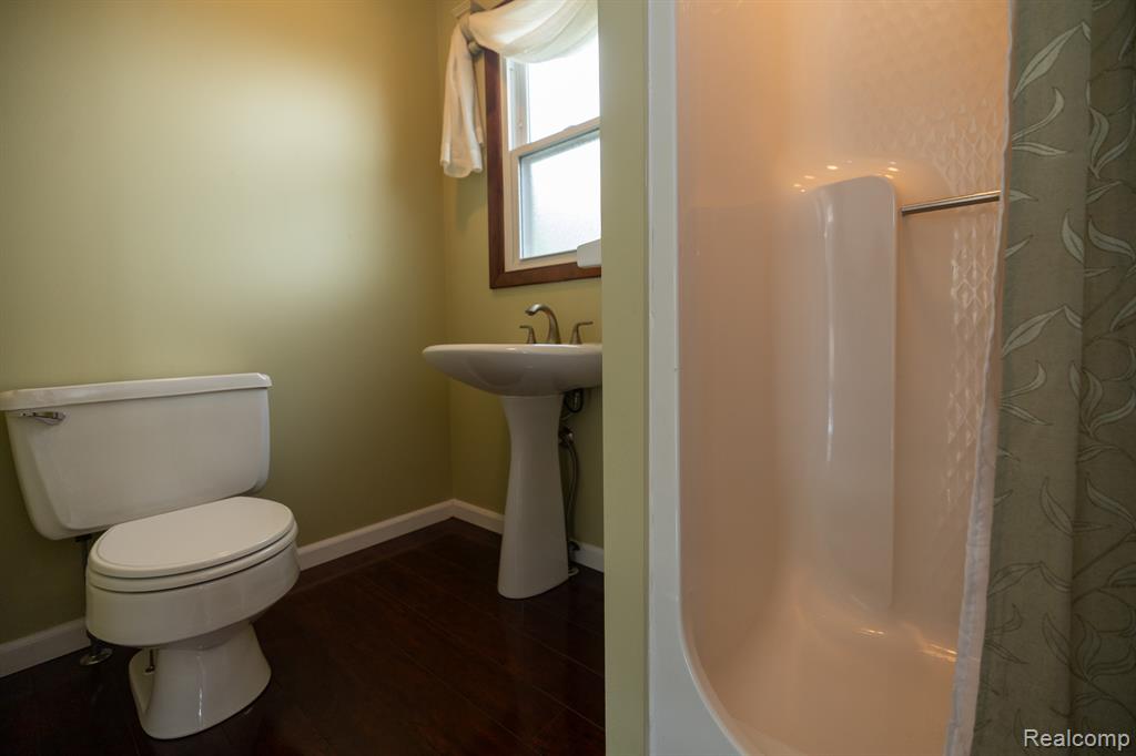 8691 Cooley Lake Road, Commerce Twp, MI 48382 — Photo 19
