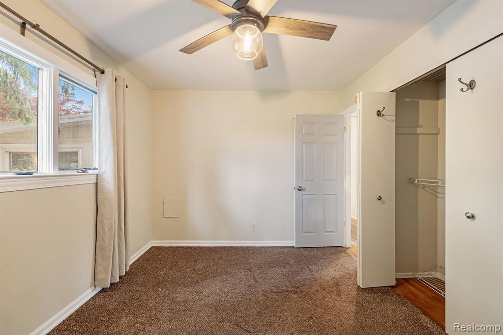 9119 CHESTERFIELD Drive, Swartz Creek, MI 48473 — Photo 18