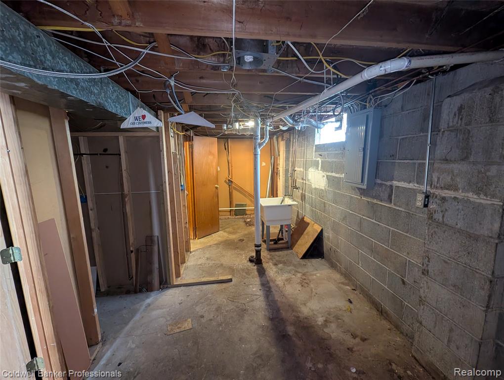 263 N Walnut Street, Mount Clemens, MI 48043 — Photo 33