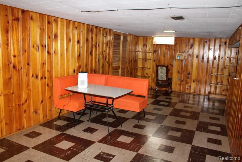 9396 Allen Road, Allen Park, MI 48101 — Photo 41