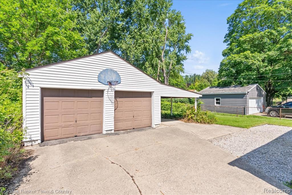 4820 Burchfield Avenue, Lansing, MI 48910 — Photo 24