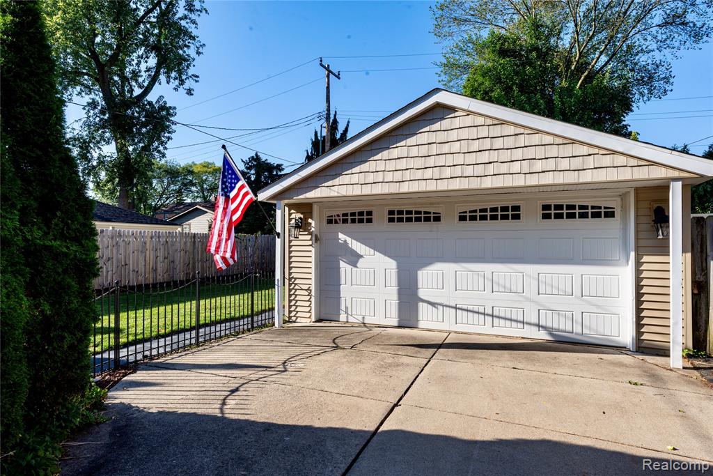 4121 Arlington Drive, Royal Oak, MI 48073 — Photo 35