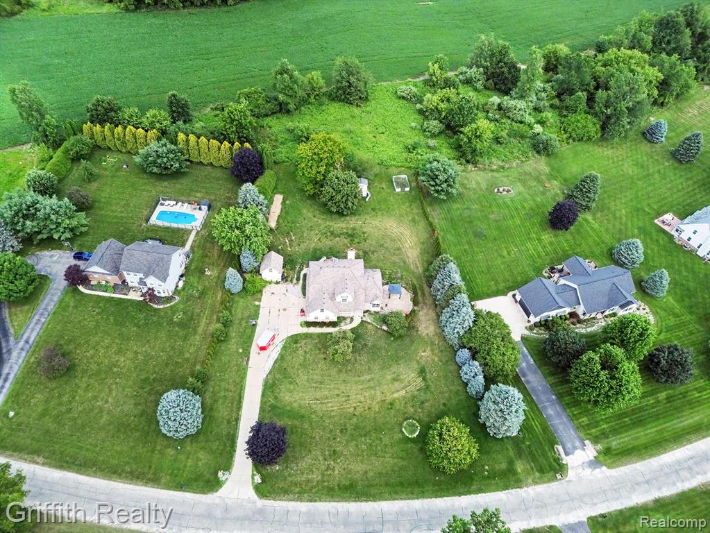 7055 Augustine Court, Fenton, MI 48430 — Photo 28