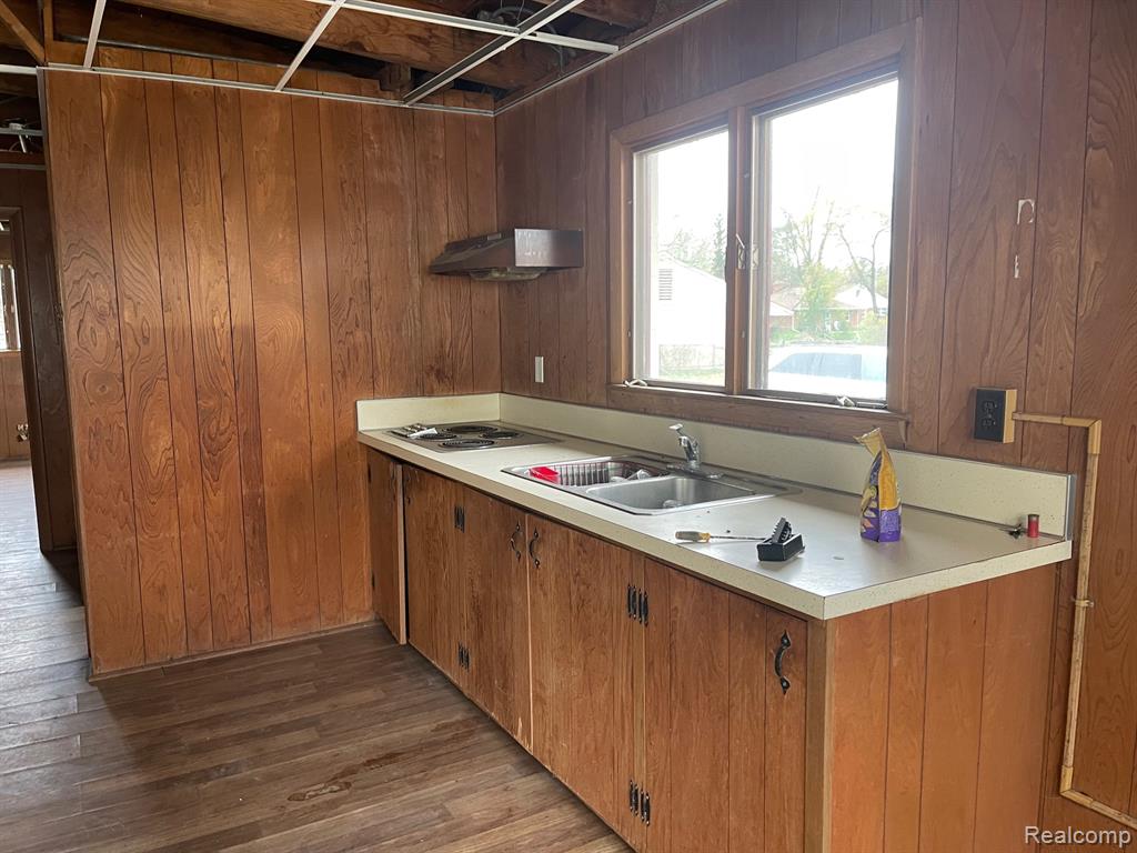 8261 Fenton Road, Grand Blanc, MI 48439 — Photo 13