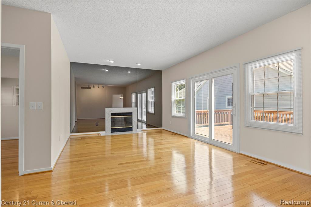 41665 CHARLESTON Lane, Novi, MI 48377 — Photo 9