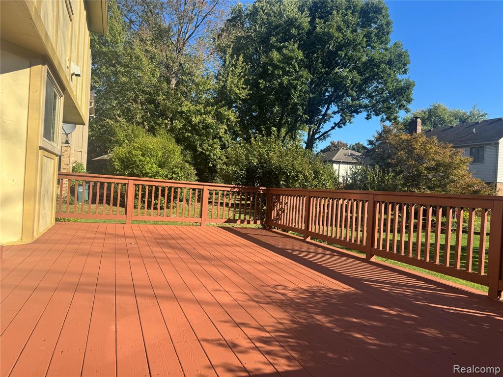 6186 Smithfield Drive, Troy, MI 48085 — Photo 24