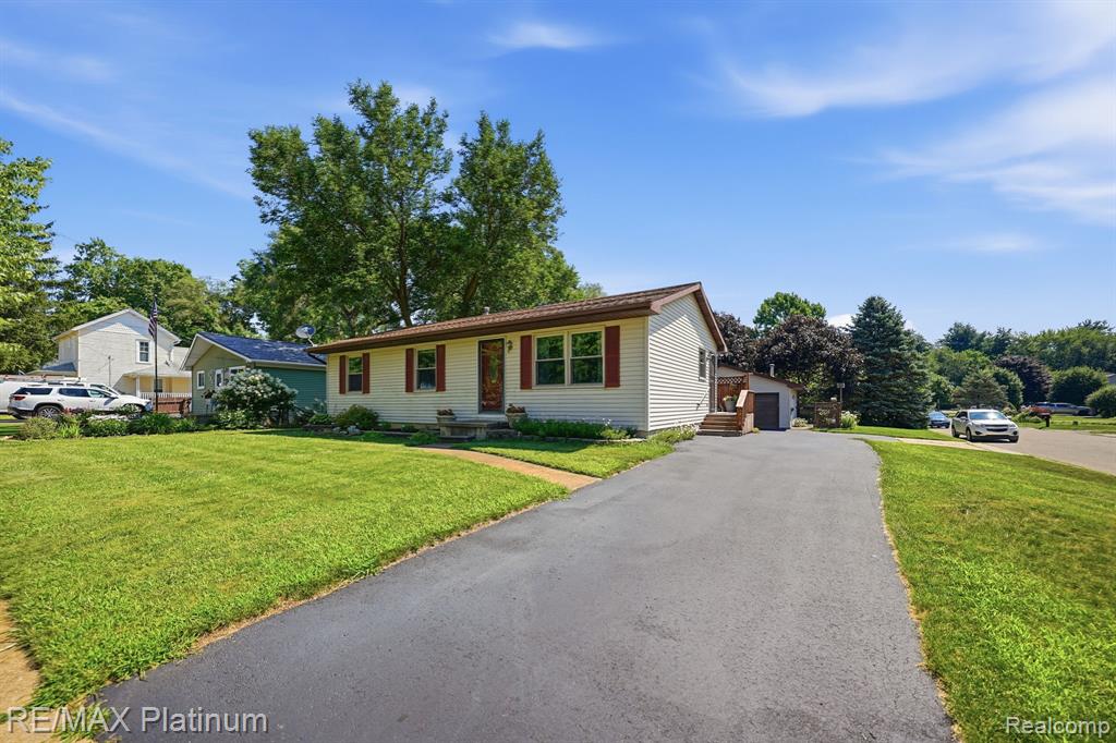 127 S East Street, Fowlerville, MI 48836 — Photo 31
