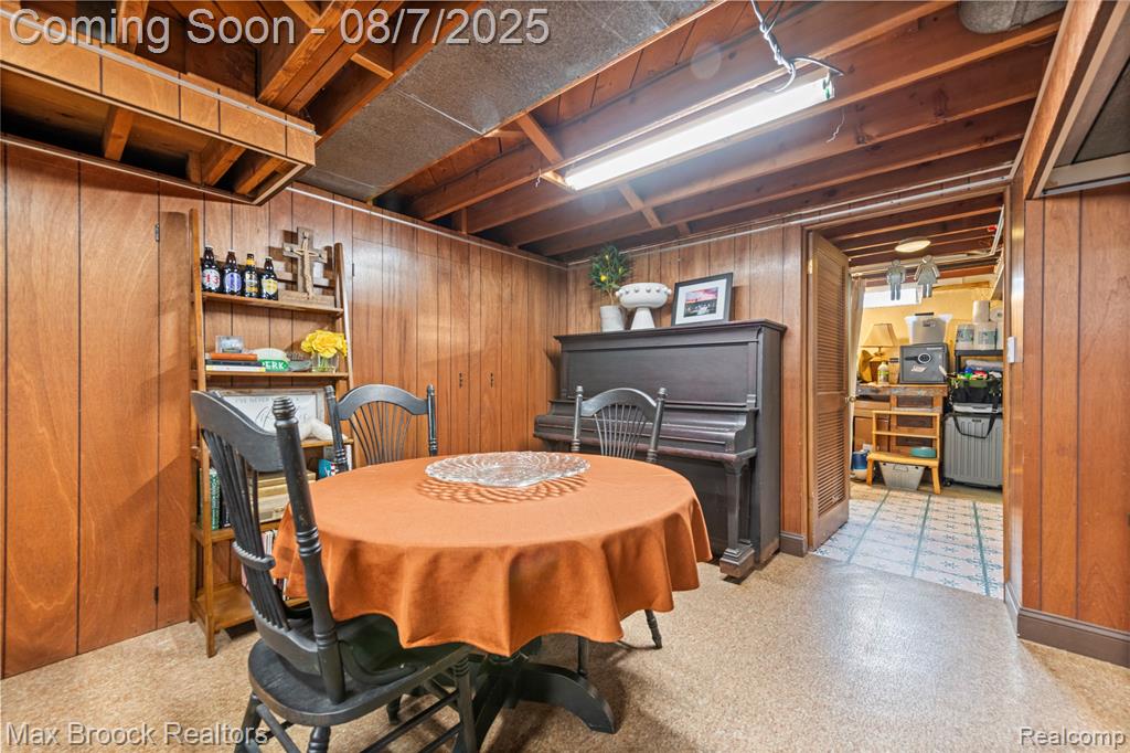 437 Meadow Lane, Rochester, MI 48307 — Photo 18