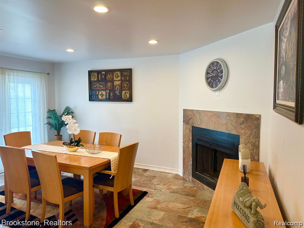 41371 HAMILTON Drive, Sterling Heights, MI 48313 — Photo 16