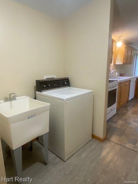 7539 MOWATT Road, North Branch, MI 48461 — Photo 13
