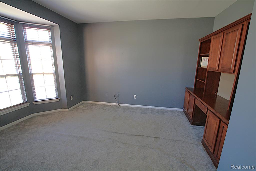 11152 Woodfield Parkway, Grand Blanc, MI 48439 — Photo 16