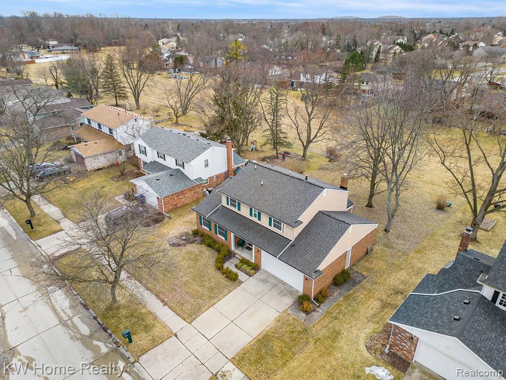47247 BARTLETT Drive, Canton, MI 48187 — Photo 2