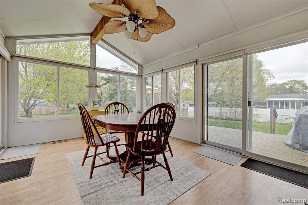 6437 Oriole Drive, Flint, MI 48506 — Photo 12