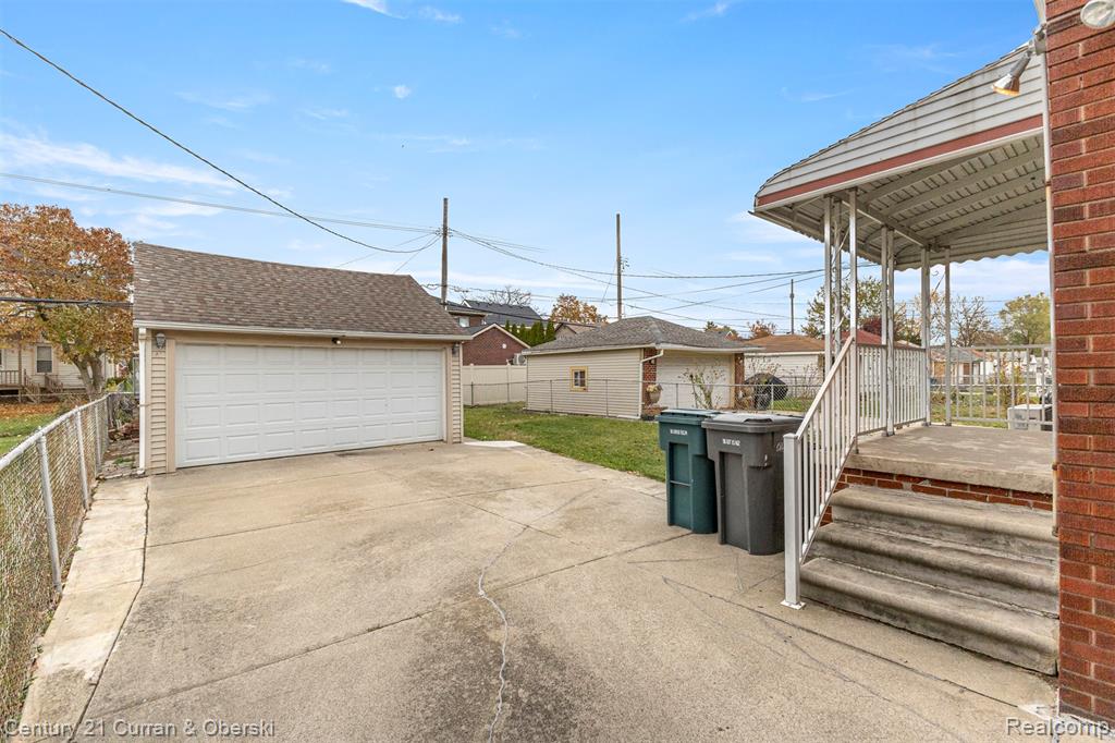 4875 Maple Street, Dearborn, MI 48126 — Photo 33