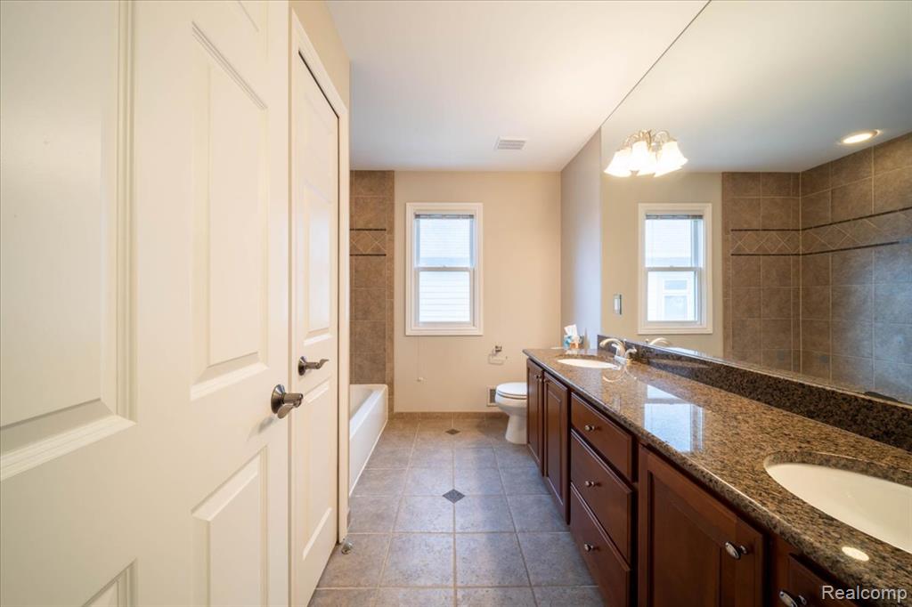 717 S Kenwood Avenue, Royal Oak, MI 48067 — Photo 22