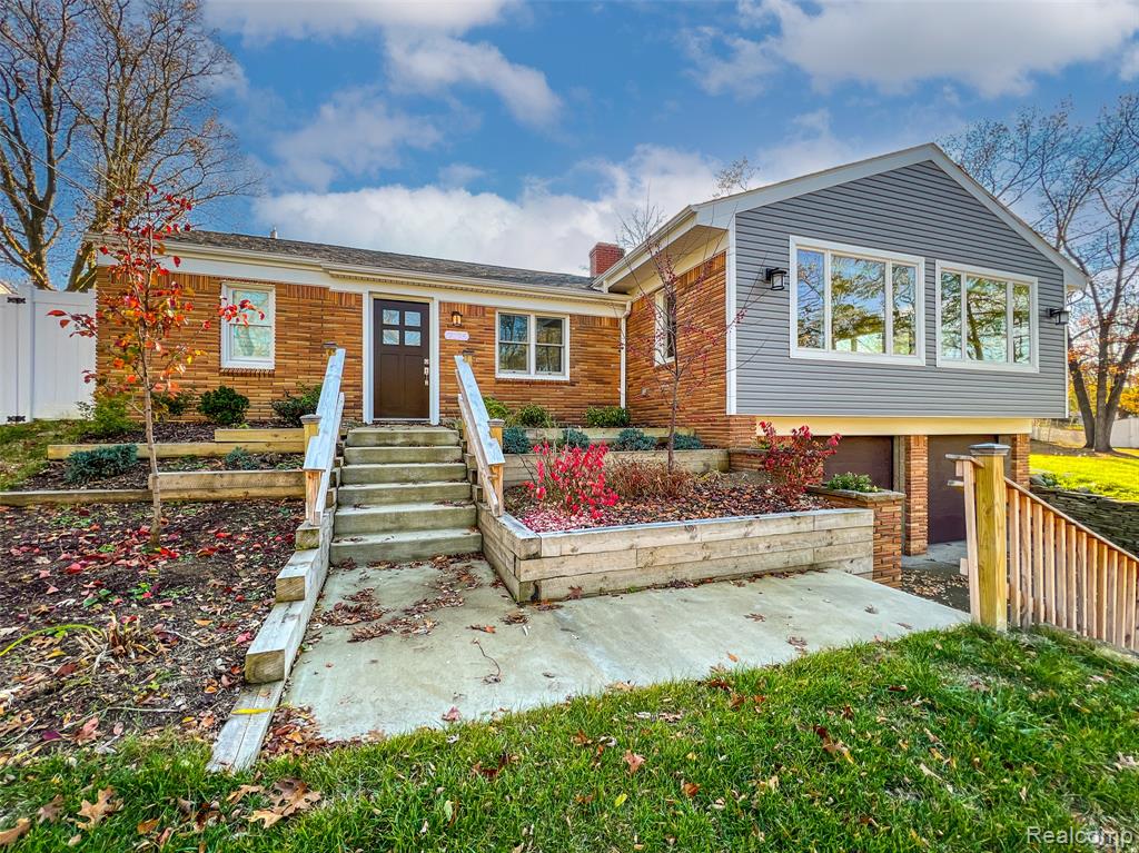 7175 Richardson Road, West Bloomfield, MI 48323 — Photo 30