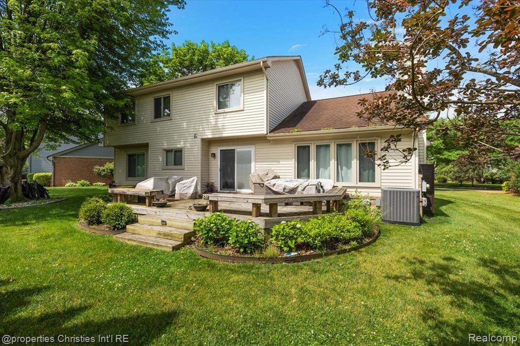 42683 Wimbleton Way, Novi, MI — Photo 44