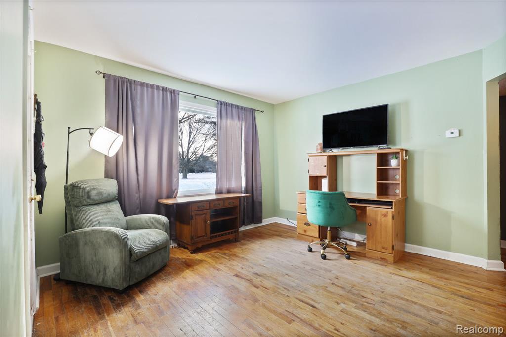 5465 Johnson Road, Flushing, MI 48433 — Photo 10