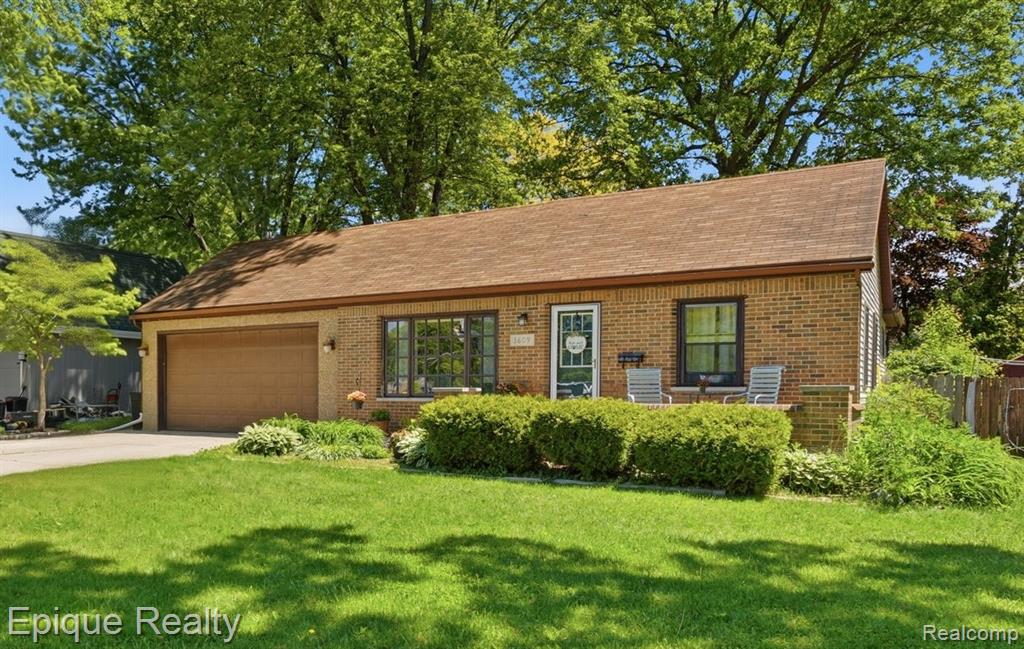 1609 New Jersey Avenue, Marysville, MI 48040