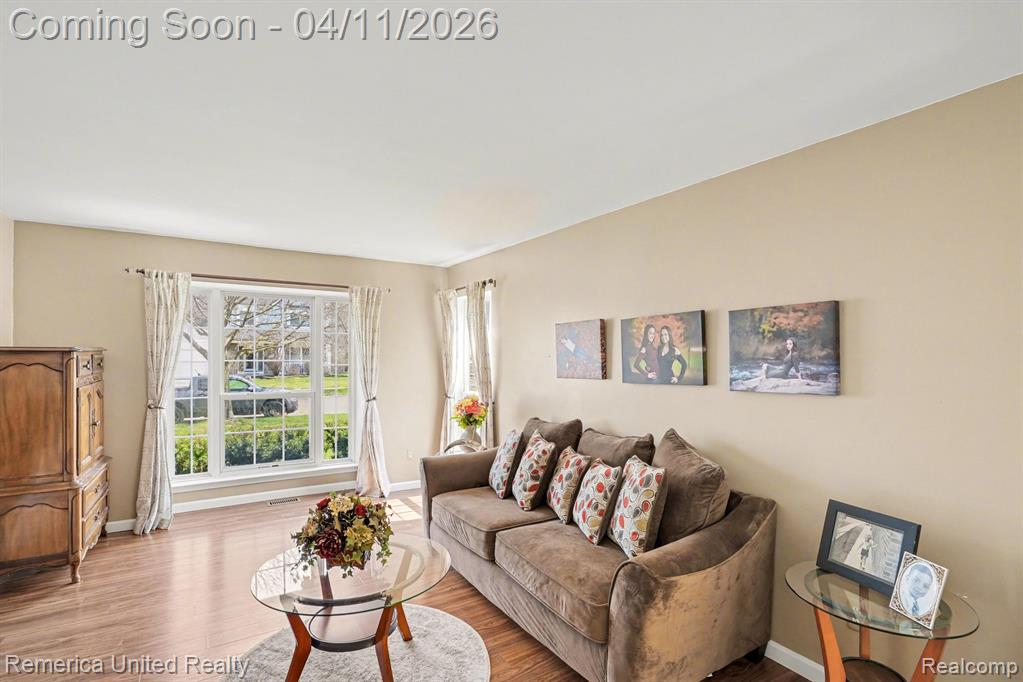 959 S Parkwood Drive, South Lyon, MI 48178 — Photo 5