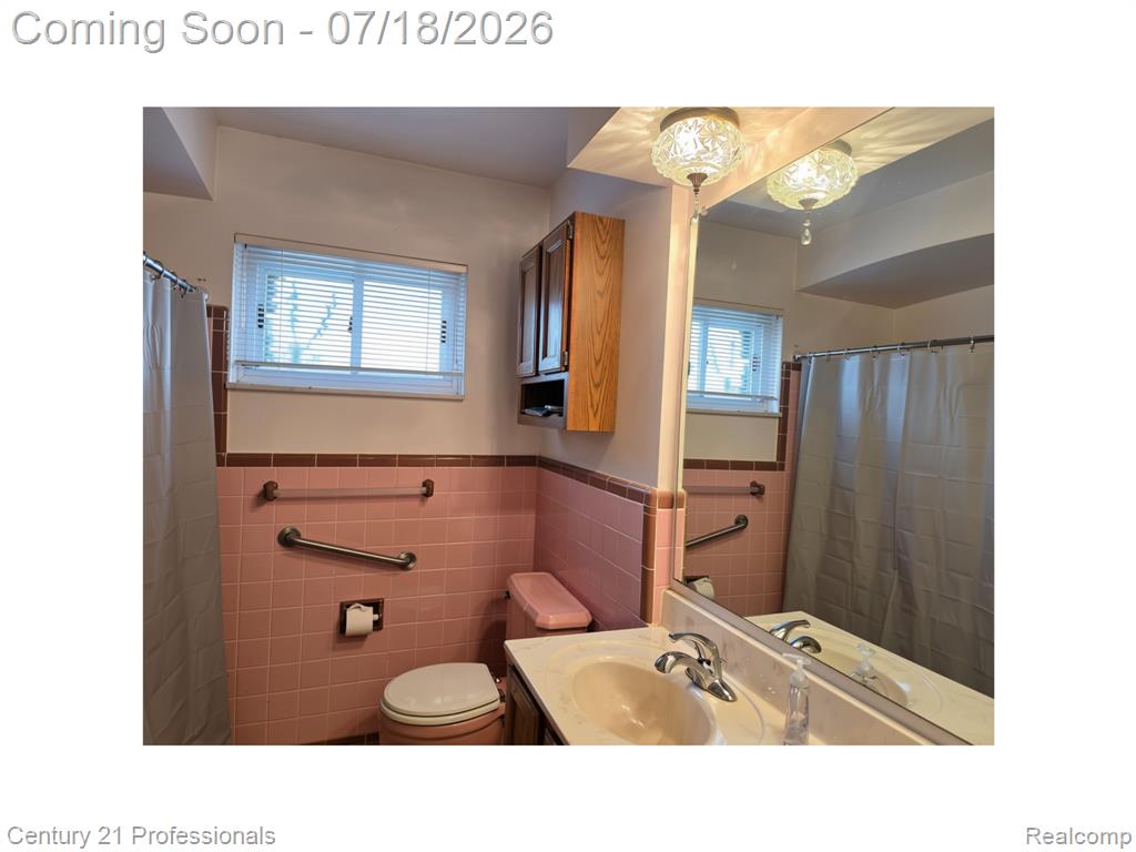 8563 Centralia Street, Dearborn Heights, MI 48127 — Photo 13