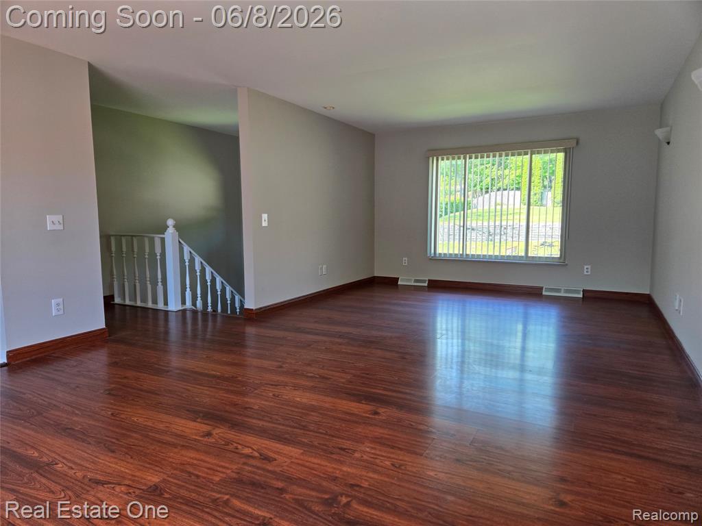 661 Harry Paul Drive, Lake Orion, MI 48362 — Photo 12