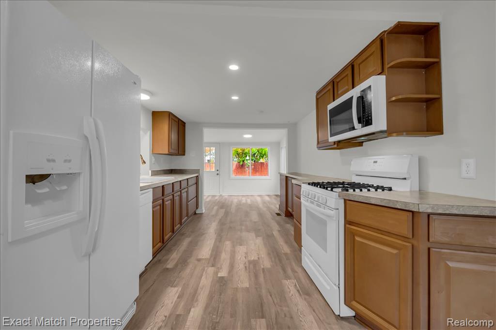 100 Danforth Street, White Lake, MI — Photo 11