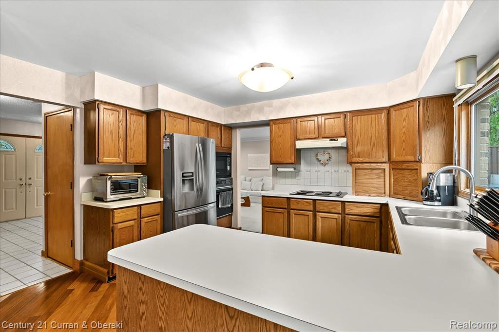 47126 Cider Mill Drive Drive, Novi, MI — Photo 10