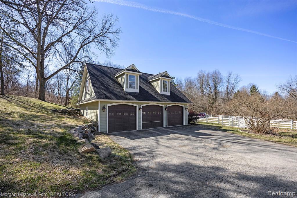 9662 Hadley Road, Clarkston, MI 48348 — Photo 31