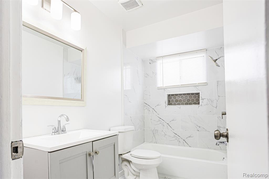 6627 Orange Lane, Flint, MI 48505 — Photo 24