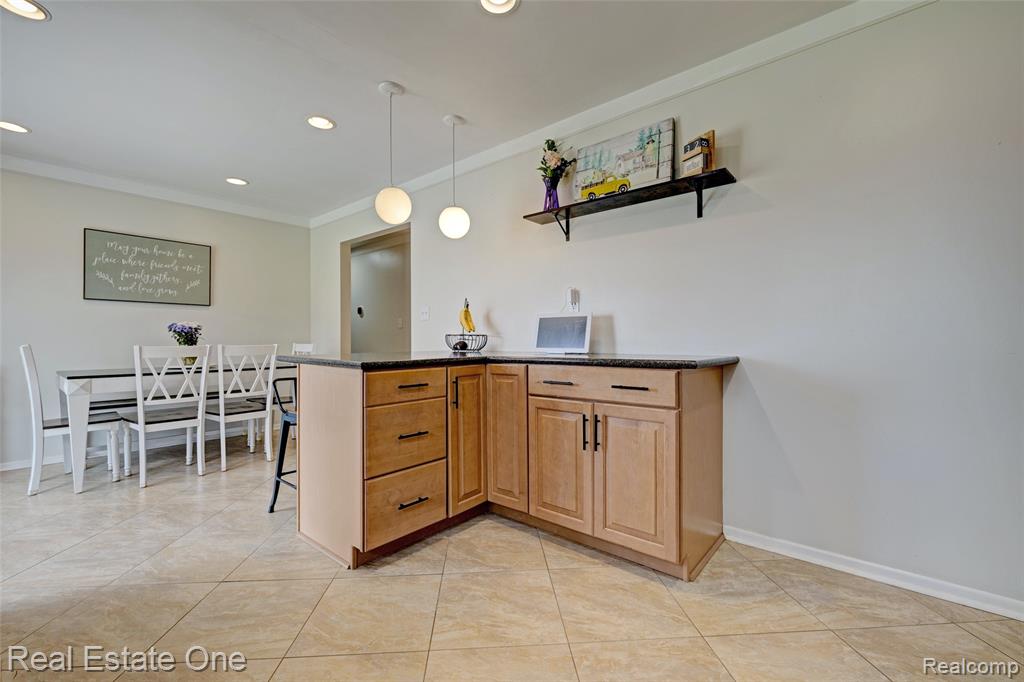 327 Coats Road, Lake Orion, MI 48362 — Photo 22