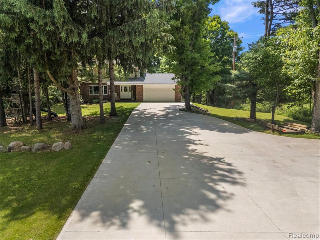 5836 Ewalt Road, Imlay City, MI 48444 — Photo 7