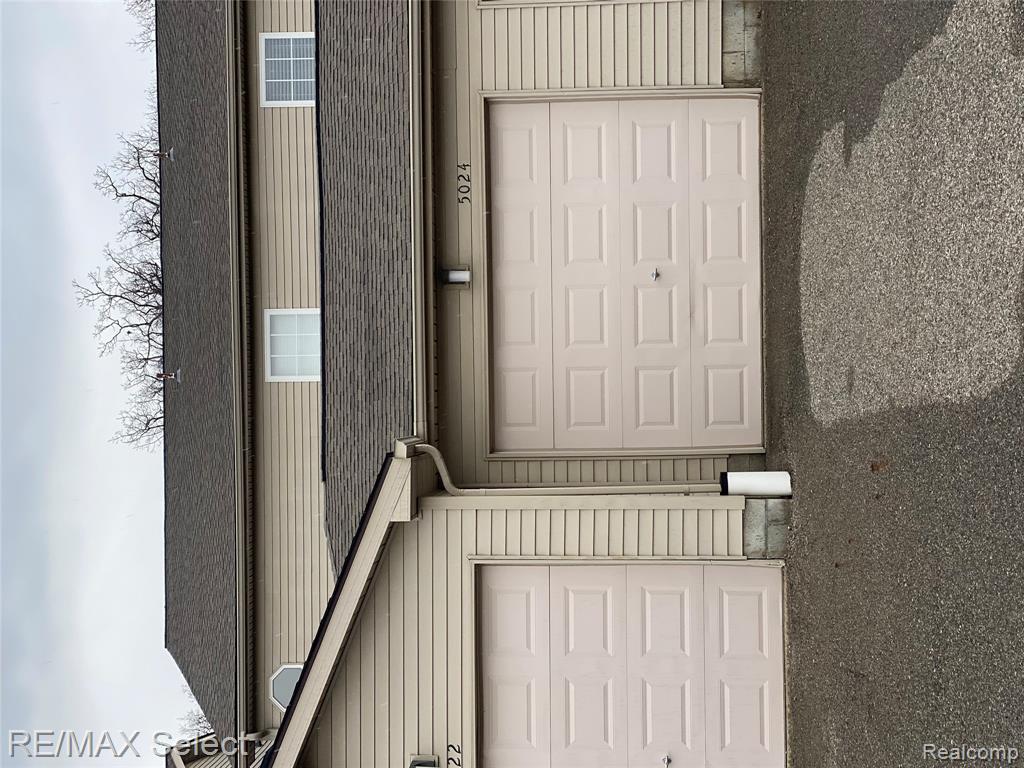5024 Harbor Oak Drive, Waterford, MI 48329 — Photo 2