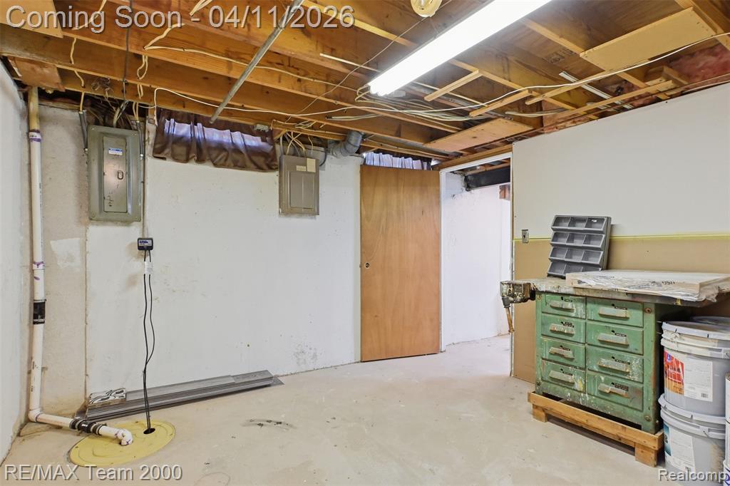 43800 Simsbury Street, Canton, MI 48187 — Photo 29