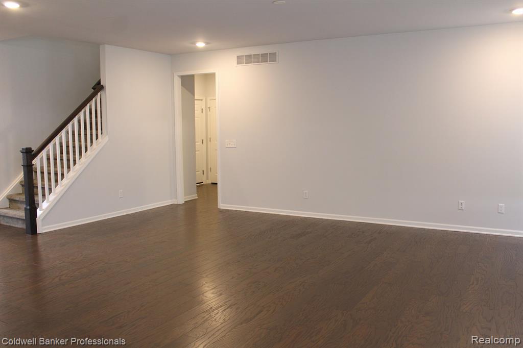 48372 FIELDSTONE Drive, Northville, MI — Photo 8