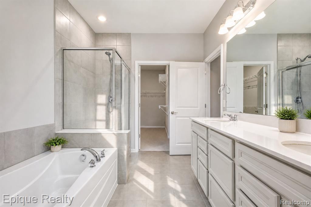 55638 Oak Pointe Drive, Shelby Twp, MI 48315 — Photo 14